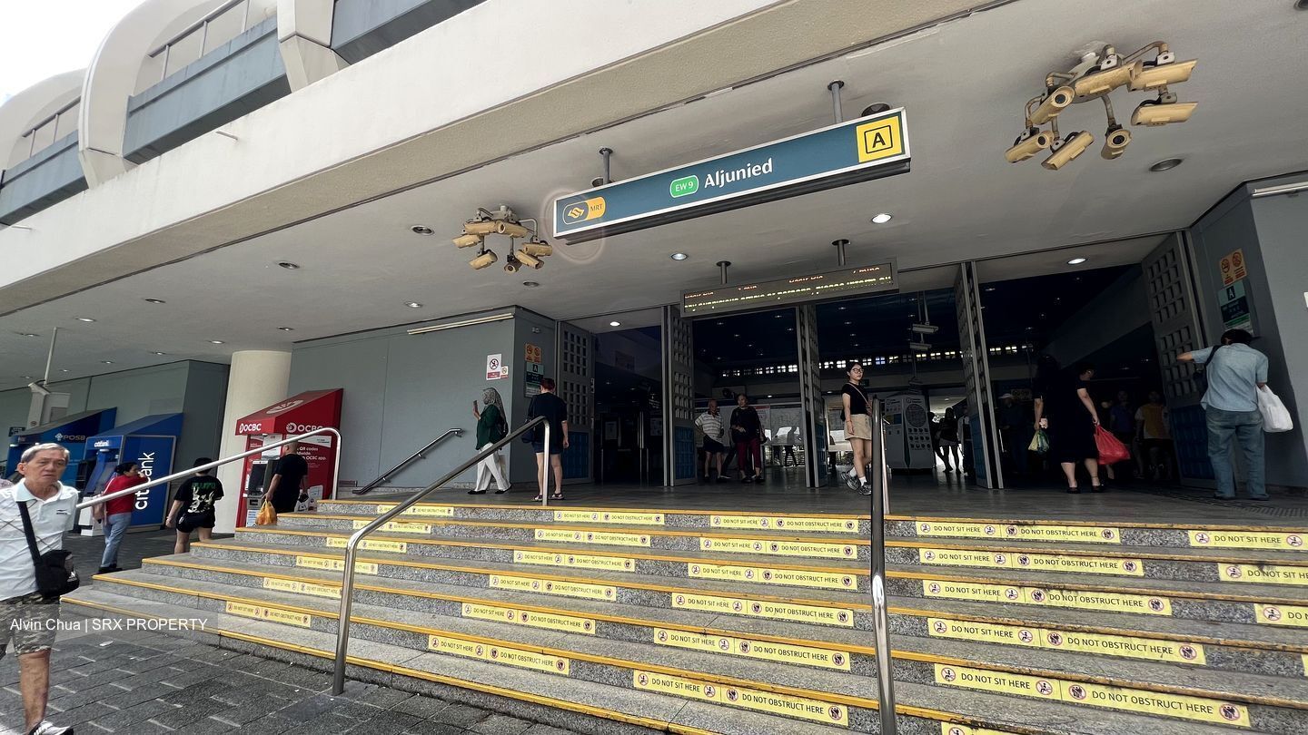 Pavilion Square (D14), Retail #490649261